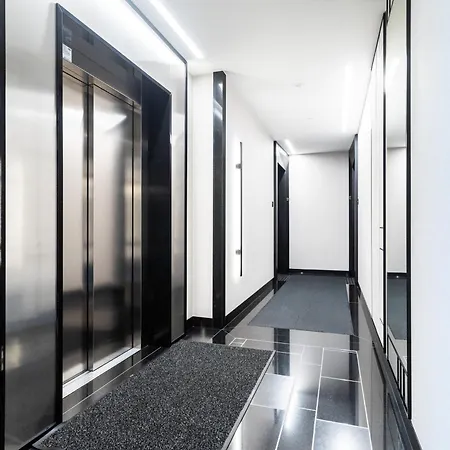 Victus Apartamenty, Azyl * ソポト