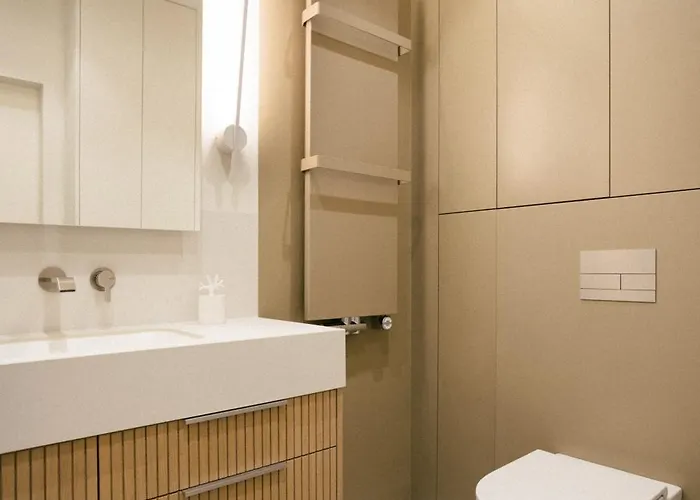 Victus Apartamenty, Azyl *